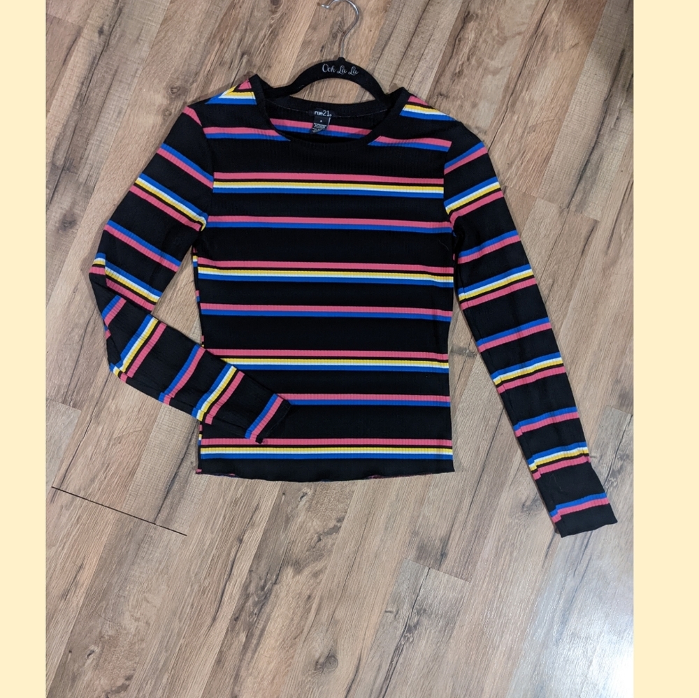Stripped 90's Style Shirt